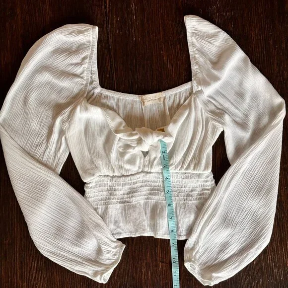 White V Neck Long Sleeves Cropped Top XS - Coquette Boho Essential - Picture 8 of 10